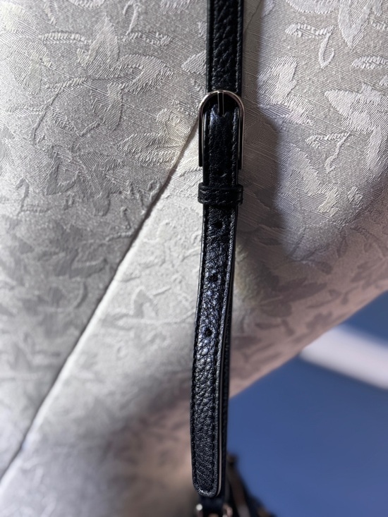 Tory Burch Thea Medium Slouchy Satchel in Pebble Black - Picture 5 of 14